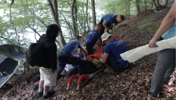 В Терновке спасатели эвакуировали юношу с травмой