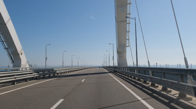 На Крымском мосту ввели проездные талоны