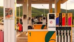 Топливо в Севастополе поступает на АЗС ежедневно