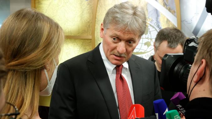 Песков: решение ОПЕК+ о сокращении добычи нефти принято с целью стабилизировать рынок