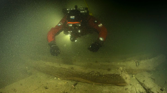На дне реки Траве в Германии обнаружили 375-летний затонувший корабль