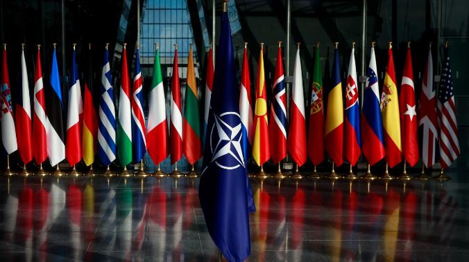 Экс-дипломат США: Вступление Украины в НАТО - самая красная линия для России