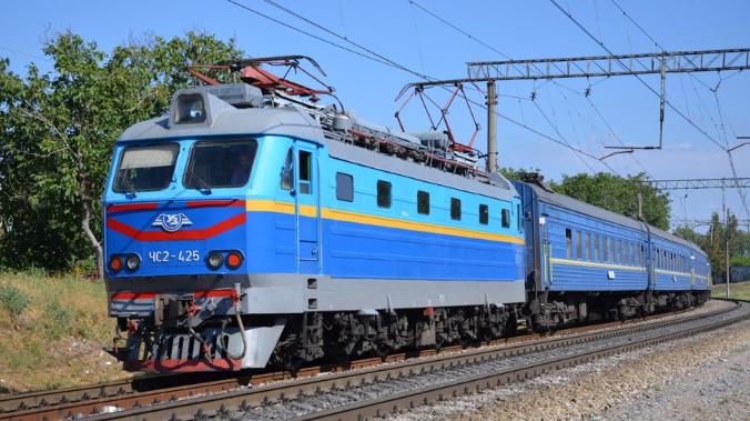 Украинские поезда пустят до границы с Крымом
