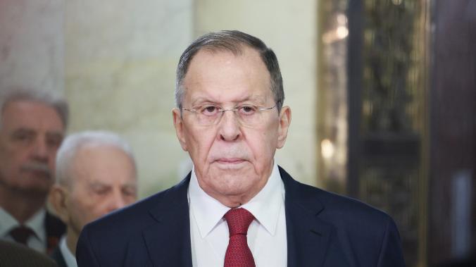 Лавров пригрозил желающим испортить День Победы
