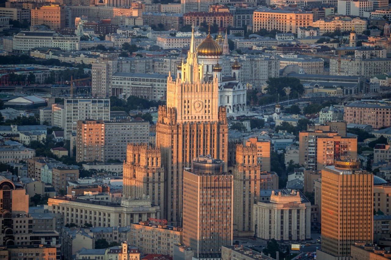 Москва мин. МИД РФ здание. Сталинские высотки МИД. Сталинская высотка МИД В Москве. Здание МИД В Москве.