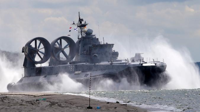 Российские военные корабли перепугали НАТО в Балтийском море