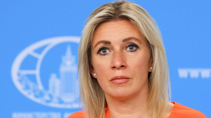 Захарова: РФ может ввести ответные меры против Латвии за давление на россиян 