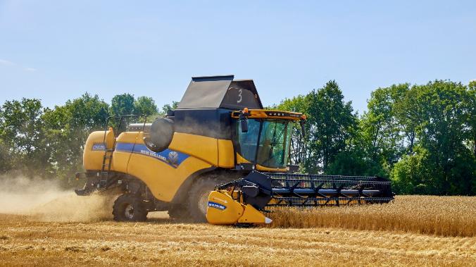 СВР: Польша начала скупать продукцию украинского сельхоза 