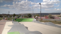 Во Фронтовом создали площадки досуга и памп‑трек