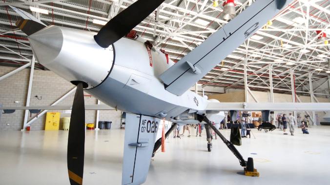  Пентагон заказал разработку концепции дрона-матрешки для защиты своих самолетов