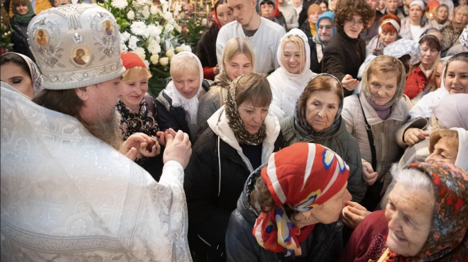 Севастопольцы отмечают праздник Светлого Христова Воскресения