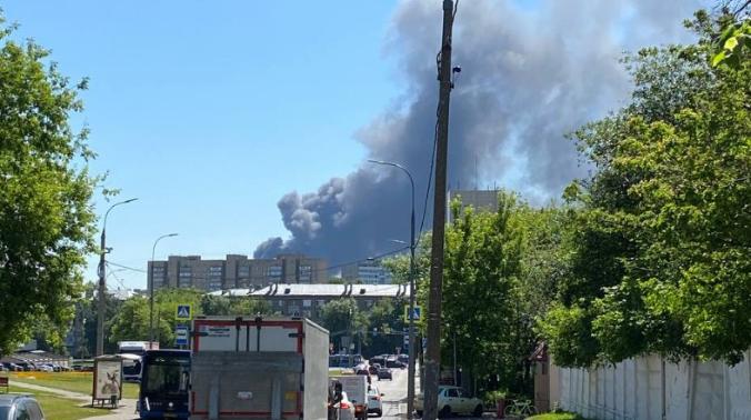 В Москве сильный пожар на Каширском шоссе