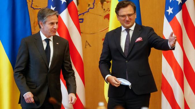 Кулеба показал госсекретарю США карту страны с Крымом и Таганрогом