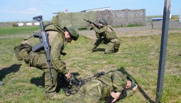 Контрактники ЮВО осваивают тактическую медицину