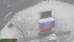 В освобождённом селе Подолы подняты флаги России