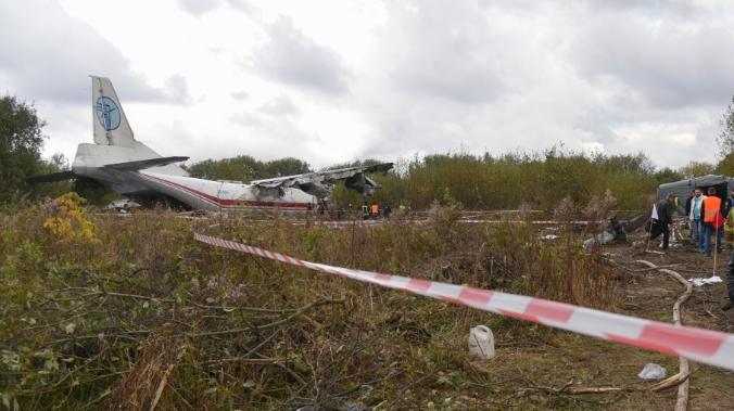 Грузовой Ан-12 потерпел крушение в Иркутской области 