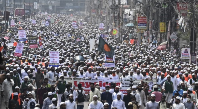 В Бангладеш прошел многотысячный митинг исламистов против Макрона