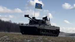 ВДВ и морпехи получили самоходное орудие «Лотос»