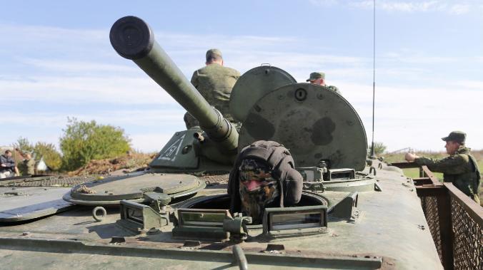 СМИ: Российское тяжелое вооружение замечено вблизи границы с Украиной