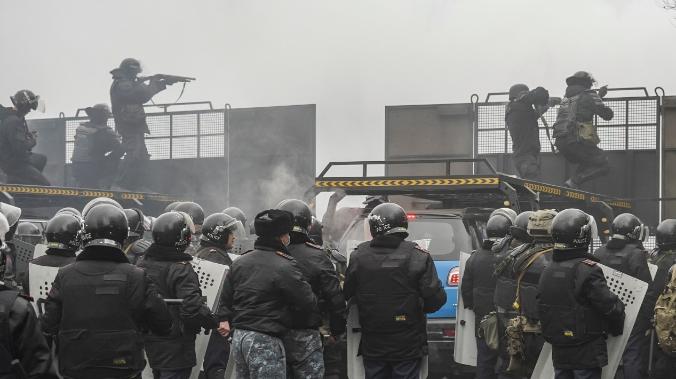 В Алматы продолжается спецоперация по освобождению города 