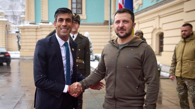 Британский премьер Риши Сунак приехал в Киев