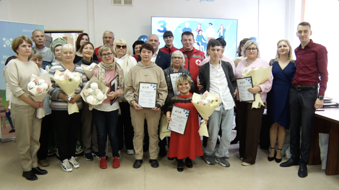 В Севастополе наградили соцработников и волонтёров