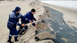 Новых выбросов мазута в акватории Чёрного моря нет