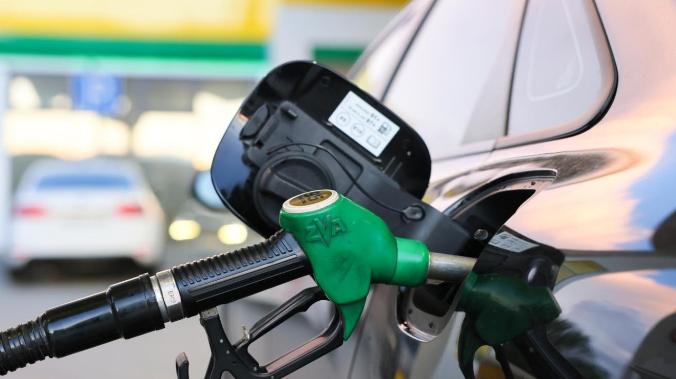 В Ленобласти вводят лимит на продажу топлива