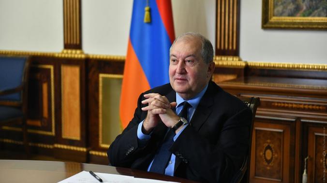 Президент Армении не стал назначать главой Генштаба ставленника Пашиняна