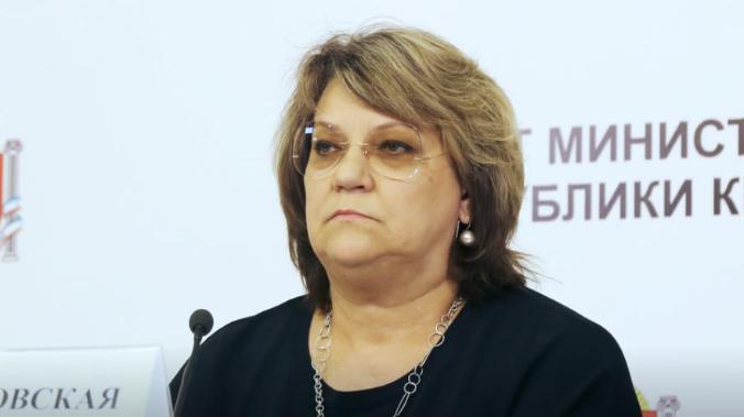 Вице-премьера Крыма Романовскую спецбортом отправили лечить ковид в Москву