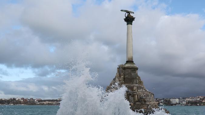 Три дня в Севастополе будет сильный ветер до 20 м/с