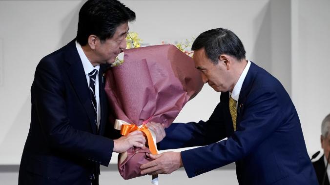 Ёсихидэ Суга - новый премьер-министр Японии