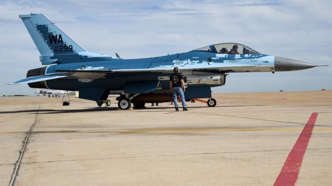 Украине предложили купить подержанные истребители F-16