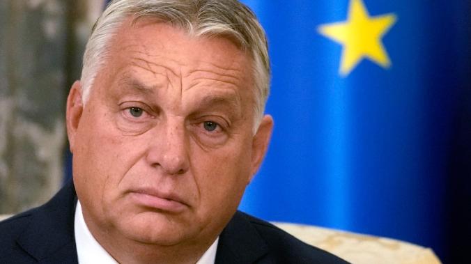 Премьер Венгрии прогнозирует Украине потерю половины своих территорий