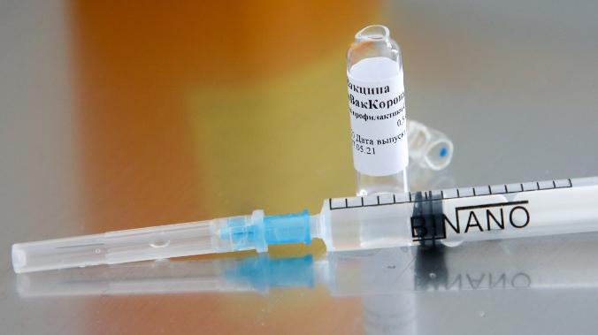 В центре «Вектор» сообщили об эффективности вакцины «ЭпиВакКорона»