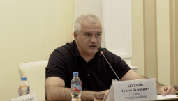 Аксёнов: за отписки по жалобам граждан – увольнение 