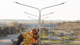 В Крыму улучшают освещённость автомобильных дорог