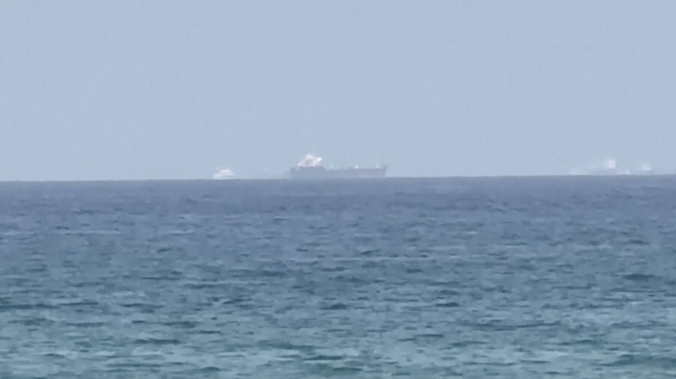Танкер с нефтью подорвался на морской мине в Ормузе