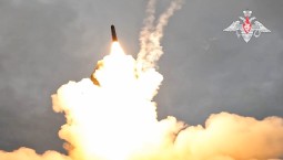 Армия России поразила мост через Днепр в Киеве 