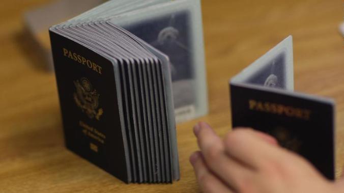 В США начали выдавать паспорта с отметкой о третьем гендере X