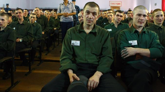 Трудовой приговор: зарплаты осужденных могут доходить до 200 тыс. рублей