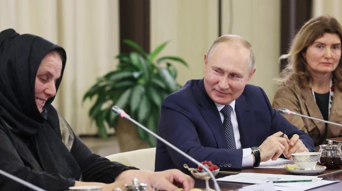 ТАСС: Путин не говорил о мобилизации на встрече с матерями военных