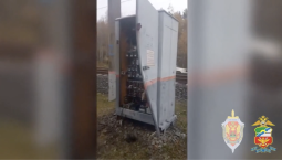 В Кузбассе двое подростков подожгли релейный шкаф