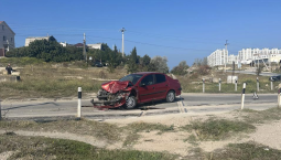В аварии в бухте Казачья пострадала женщина-водитель