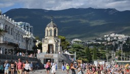 Почти 7 млн туристов принял Крым в 2025 году