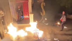 Мужчина пытался поджечь бар на площади Ушакова в Севастополе 