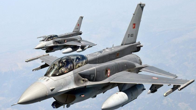 ВВС Турции нанесли авиаудары по базам курдов в Сирии и Ираке