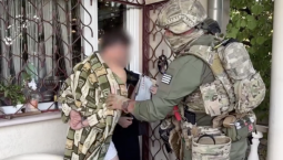 В Севастополе задержаны два поджигателя Mercedes