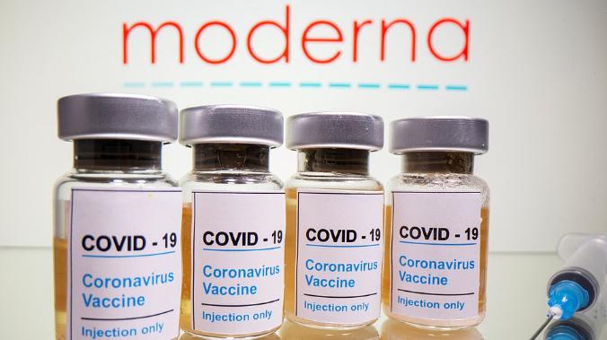 В США уничтожили 400 тысяч доз вакцины от COVID-19 