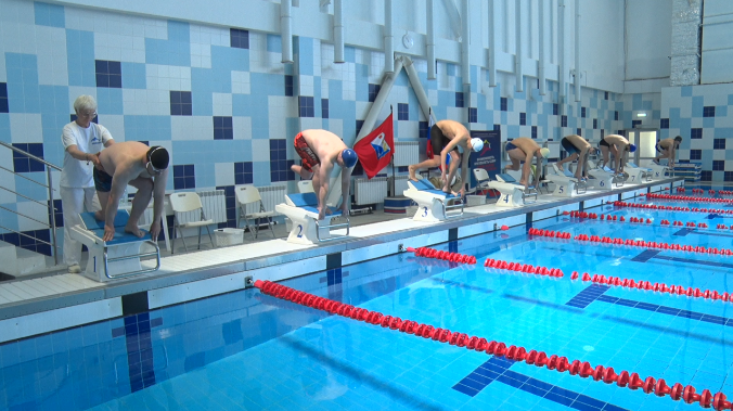 Чемпионат Севастополя по плаванию объединил паралимпийцев и бойцов СВО